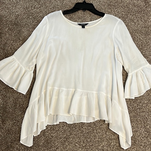 Vera Wang Tops - Simply Vera white/ cream blouse with flared sleeves and shark-bite bottom